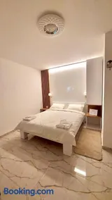 AIRPORT APARTMANI HAPPY HOUSE free parking & early check-in - Image 4