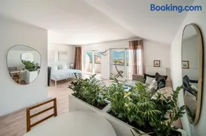 Villa Maria Boutique Apartment St Pauls - Image 3