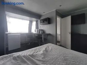 Vika Residence Deluxe Apartments Wednesbury Holiday Resort - Image 5