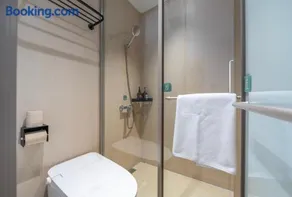 Hi Inn Shanghai Xujiahui Center - Image 3