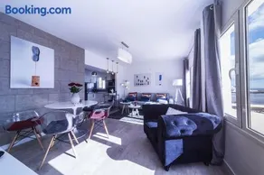 Luxury Art Apartment - Image 1