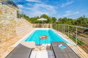 Villa Ares - Image 1