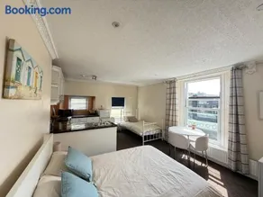 Belgravia Holiday Apartments - Image 3