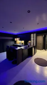 T4 Luxe - Image 1