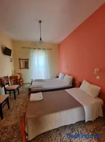 Billy's Amoudi Apartments - Image 5