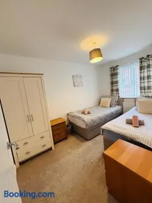 Penuel 3-bedroom Retreat with workspace in Central Sutton-in-Ashfield - Image 4