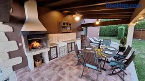 Chalet Rural Toñita 400 m playa piscina barbacoa chimenea - Image 3