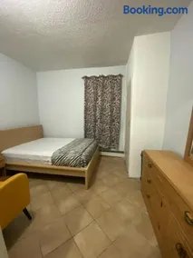 Bedroom close communte to NYC - Image 1
