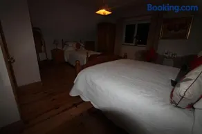 Woodlands Guest Accomadation - Image 4