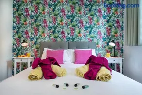 Luxury Country Cottage - Apple Pie Luxury Escapes - Image 3