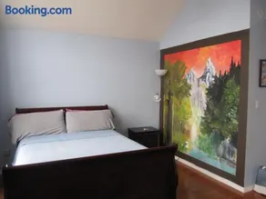 Large Guest suite with bathroom, vegetarian kitchen - Image 1