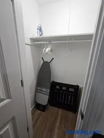 Island elegance! Pet-friendly 3 bedroom with parking - Image 4