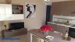 Bright Apartment in Alcamo: 100 m² with Sea View - Image 1