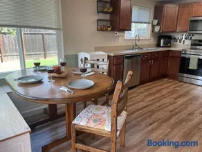 Orange Blossom Bungalow - Image 2