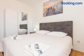 Apartments Burazer - Family Friendly - Image 3