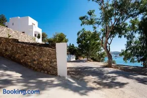 Vista Portolago Villas & Suites - Image 1