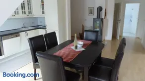 Apartamento con barbacoa, terraza y jardín | Vistas al lago - Image 1