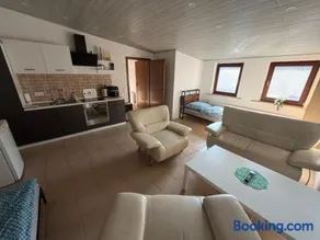 Diezer Apartment IV Studio - Image 3