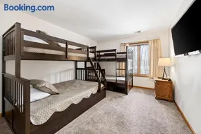 Ski-In Ski-Out SnowPine Village Townhouse - Image 3