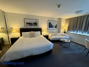 Stylish studio with amazing views and pool - Image 3