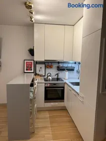 Lovely 1-bedroom apartment near park in Vilnius - Image 4