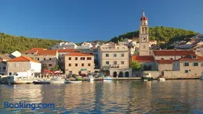 Apartment Loza Pučišća - Image 1