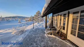 Fjellhytte med boblebad og utsikt på Blefjell - Image 1