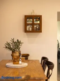 Magazine Worthy Home Stylish Brisbane Escape - Image 4