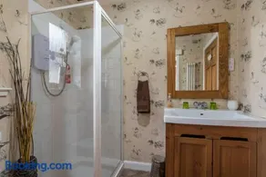 Valleyview House - Image 2