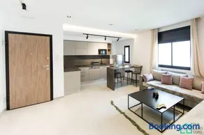 Sunset 205 Luxury 1bd with gym - Image 3