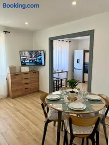 L indémodable rénové spacieux et lumineux avec 2 chambres - Image 3