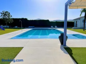 Hacienda Los Naranjos - Villa de Lujo Privada con Piscina - BBQ y Sala de Juegos - Image 3