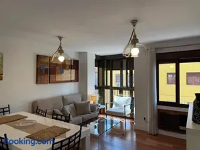 Apartamento en Luis Montoto, Nervión. Céntrico - Image 3