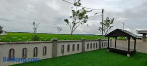 TangQona Homestay Paddy View Wifi M0slim Only - Image 1