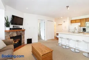 Bear Lodge Two Bedroom by MVA - Image 4