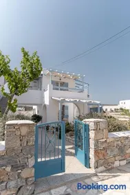 Niriides Boutique Apartments - Image 2