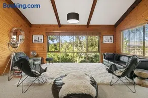 Aireys Treehouse - Image 2