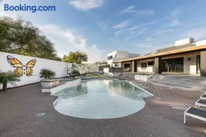 Luxury Micro-Resort, Theater, Sauna, Heated Pool - Image 1