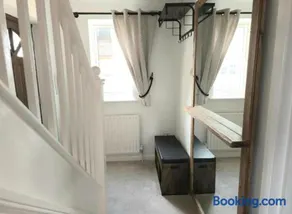 The Serenity Nook - 2 bed flat in the heart of Shefford with parking - Image 4
