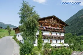 Pension Neuhaushof - Image 1