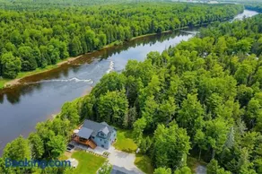 The Kingfisher Lodge - Image 1
