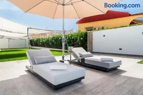 Villa with swimming pool, football field and outdoor kitchen - Image 2