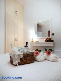 Portico Cozy Home - Image 2