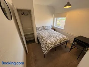 EMA Kegworth 3 bedrooms house 4 beds- private drive way - Image 5