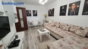 White Glamour - Image 1