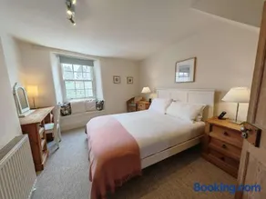 Wishbone Cottage In The Cotswolds - Image 5