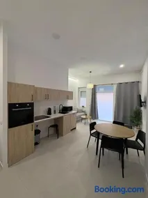Centric Loft near Arts & Science - Image 3
