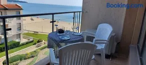 Seafront Elegance first line beach apartment - Image 1