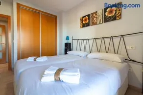 Global Vacacional, Practico apartamento con piscina en Canet de Berenguer - Image 3