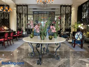 Cape Royale Apartment 810 - Image 2